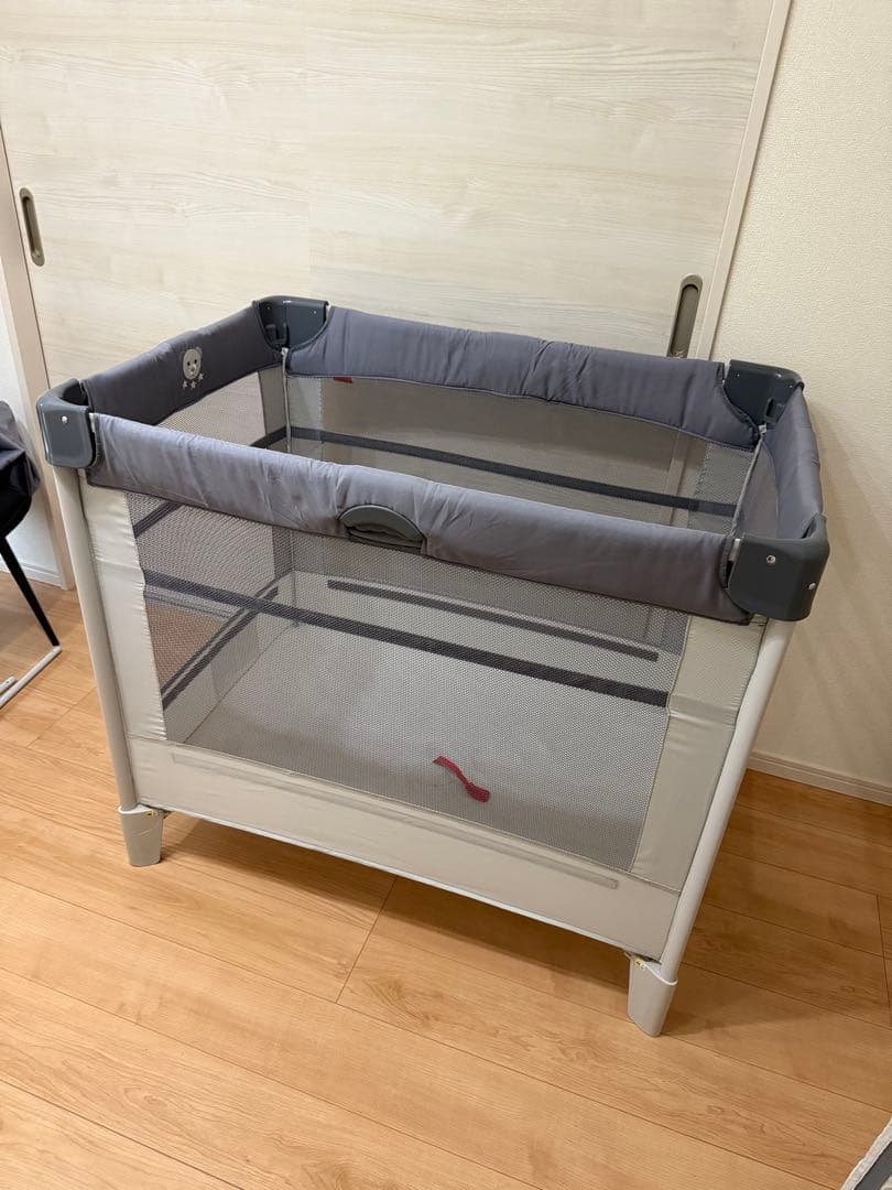 アップリカ　ココネルエアー グレー