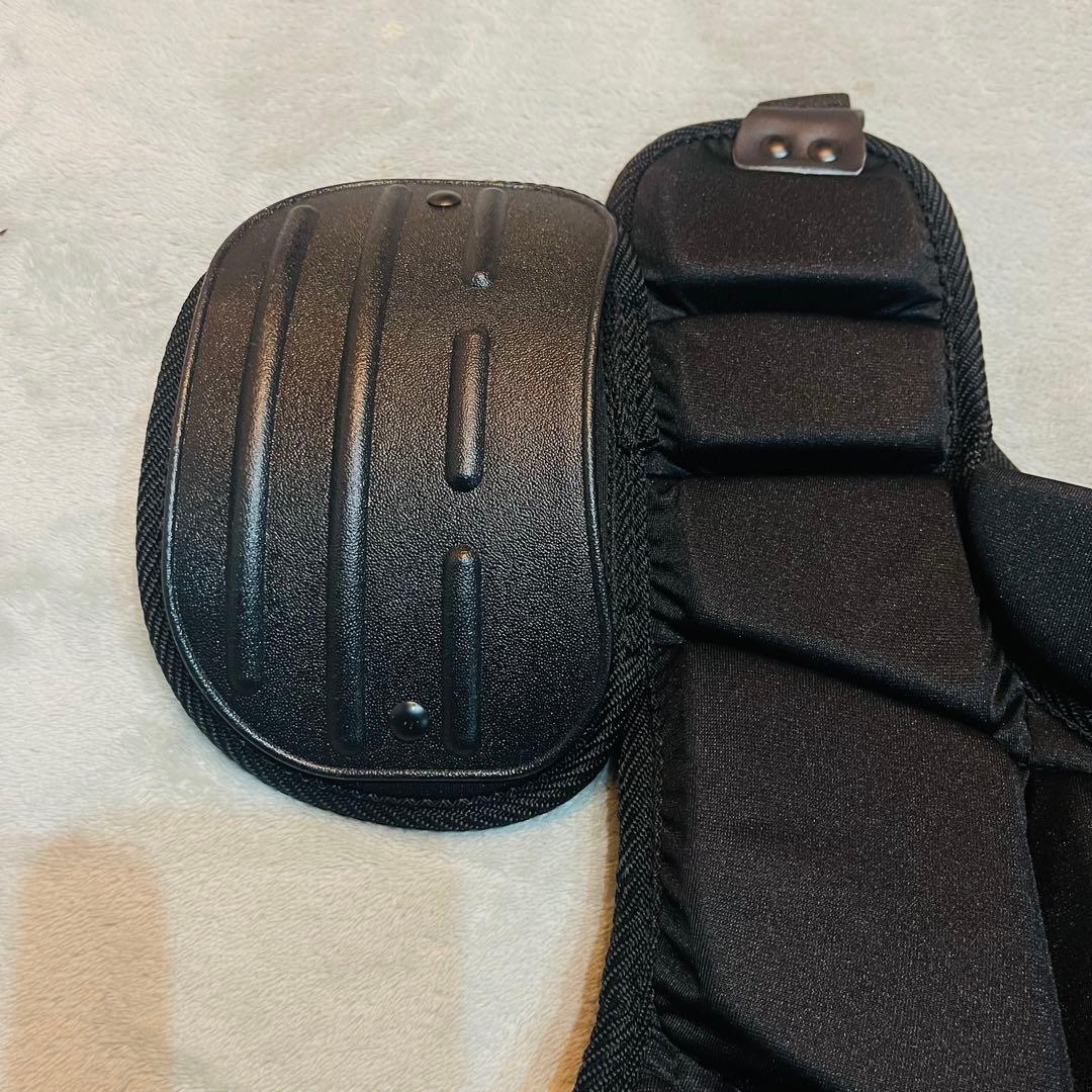 Mizuno 審判　黒　インサイドプロテクター　2YA-444