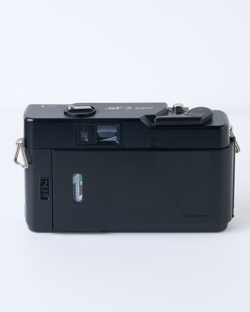 中古　復刻版　YASHICA MF-2 super ブラック ストラップ付き