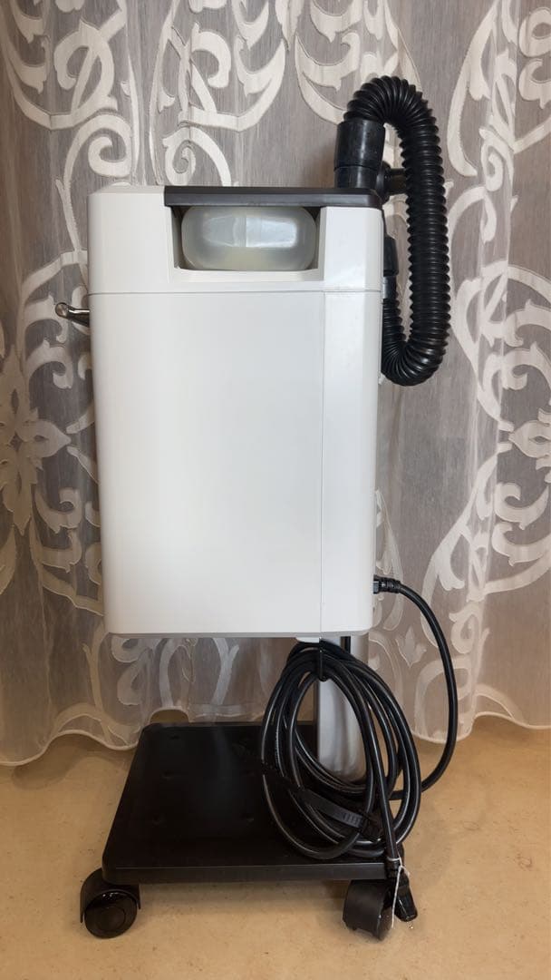 スタンド式ホワイト浄水器