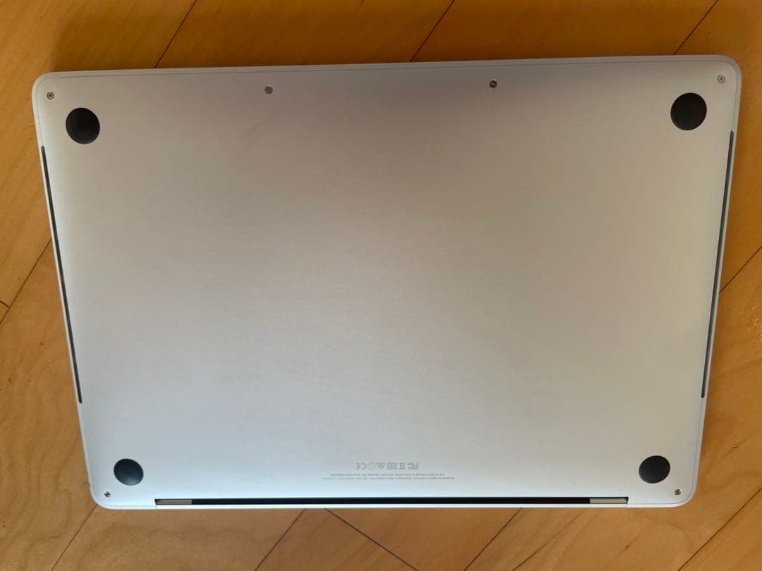 MacBook Pro 2017 13インチ 8GB / 256GB