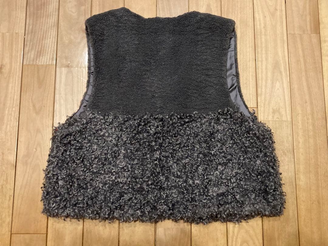 新品　未使用　パシオーネ　ベスト　エコファー　ボア　Vネック　ショート