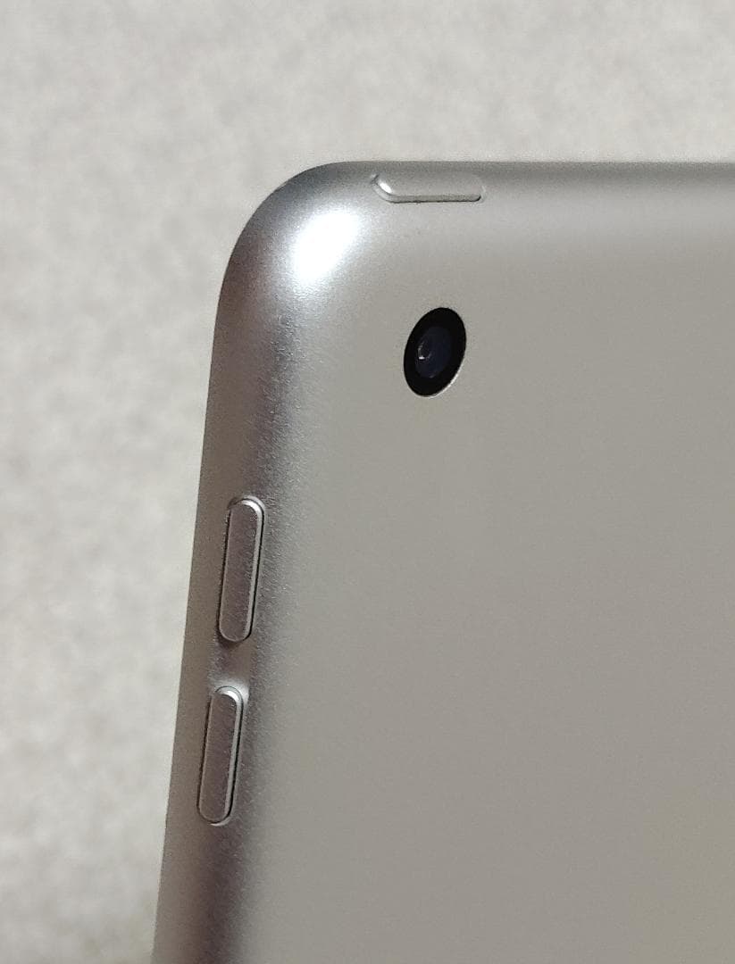 iPad 無印 第8世代 32GB