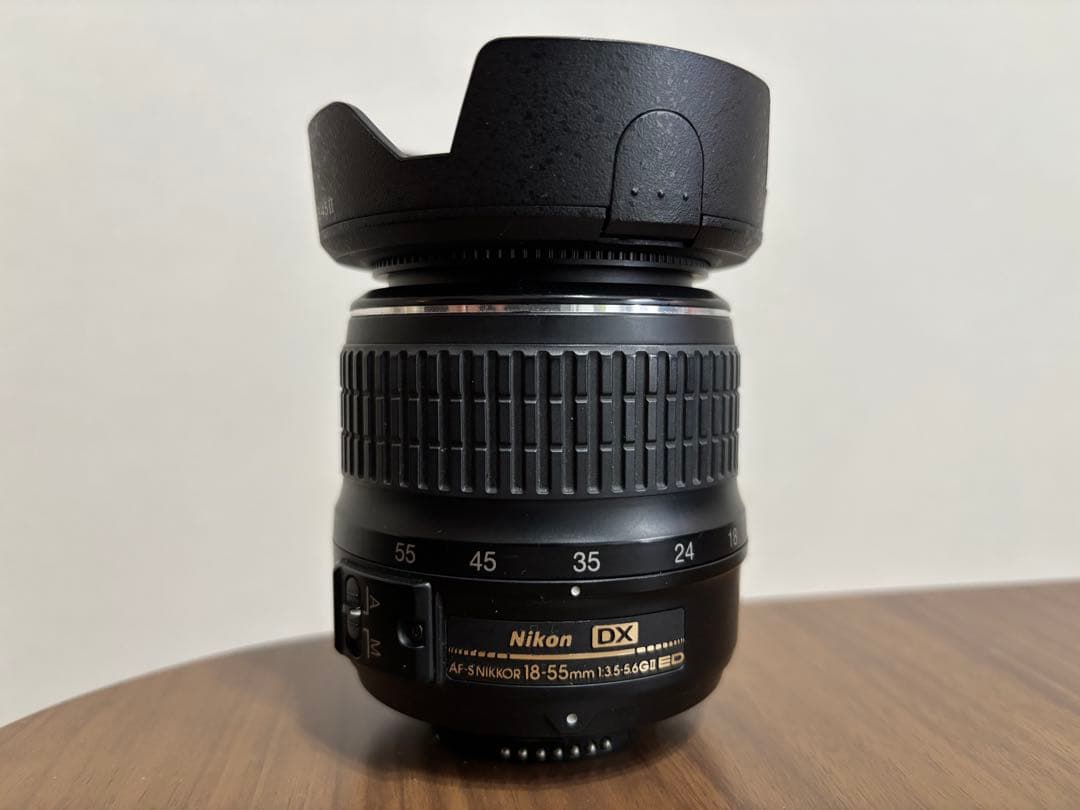 Nikon D5000 デジタル一眼レフカメラ　ズームレンズキット　18-55