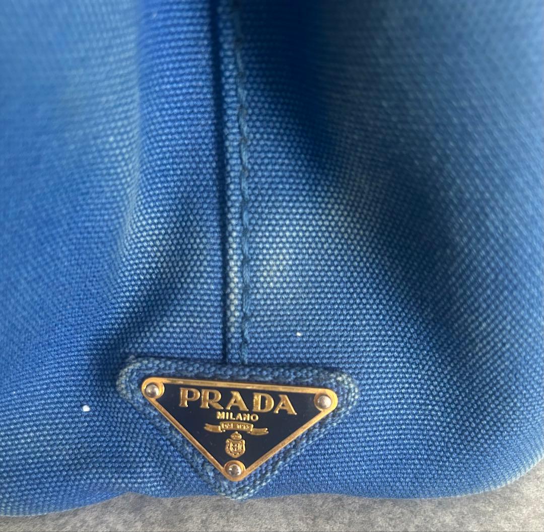 PRADA 鞄
