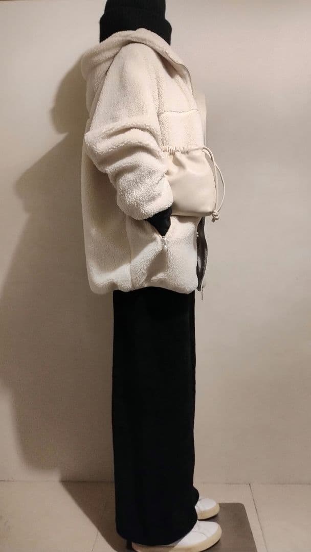 C6828 あったかモノトーンコーデ