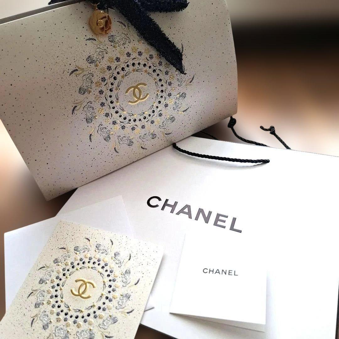 出品12/12まで【CHANEL】シャネル　2025 クリスマスコフレ