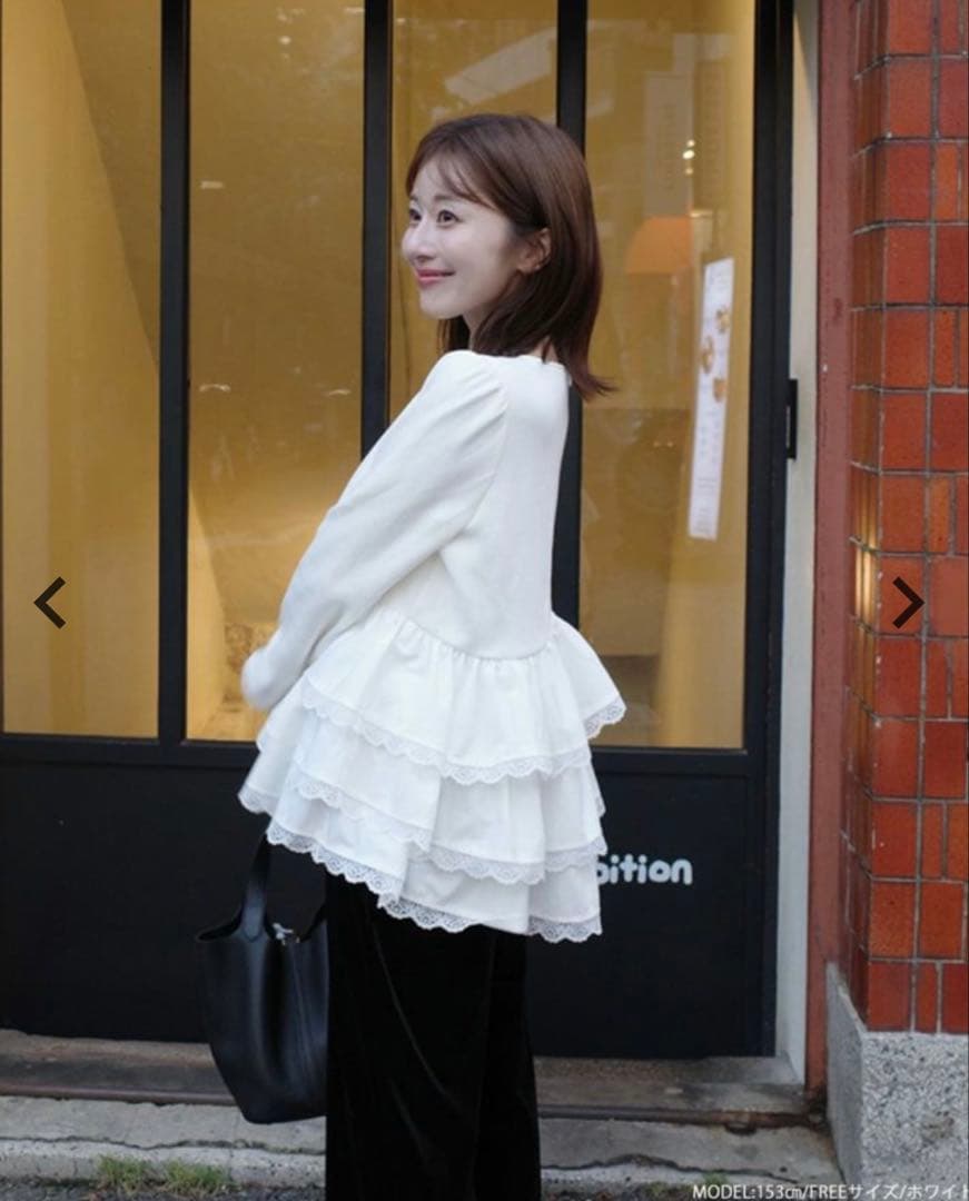 saayaコラボ！ボリュームフリルアシメトップス