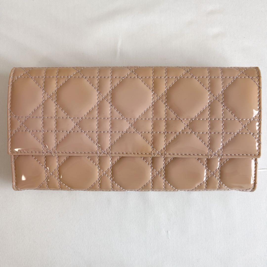 ④Dior ピンクベージュ パテントレザー 長財布