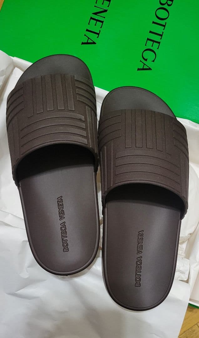 BOTTEGA VENETA ブラウン スライドサンダル