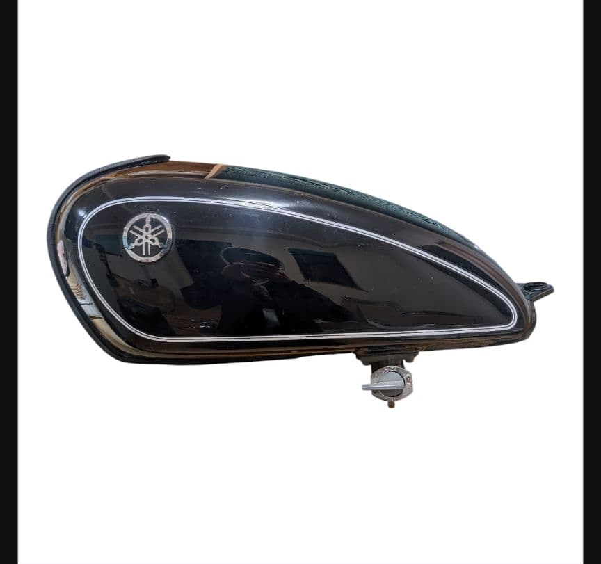 【SALE】SR400 SR500　純正 ガソリンタンク　 RH01J ブラック