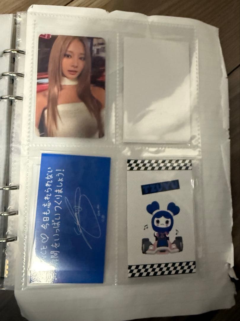 TWICE ツウィトレカ① バラ売り可　値段は仮です