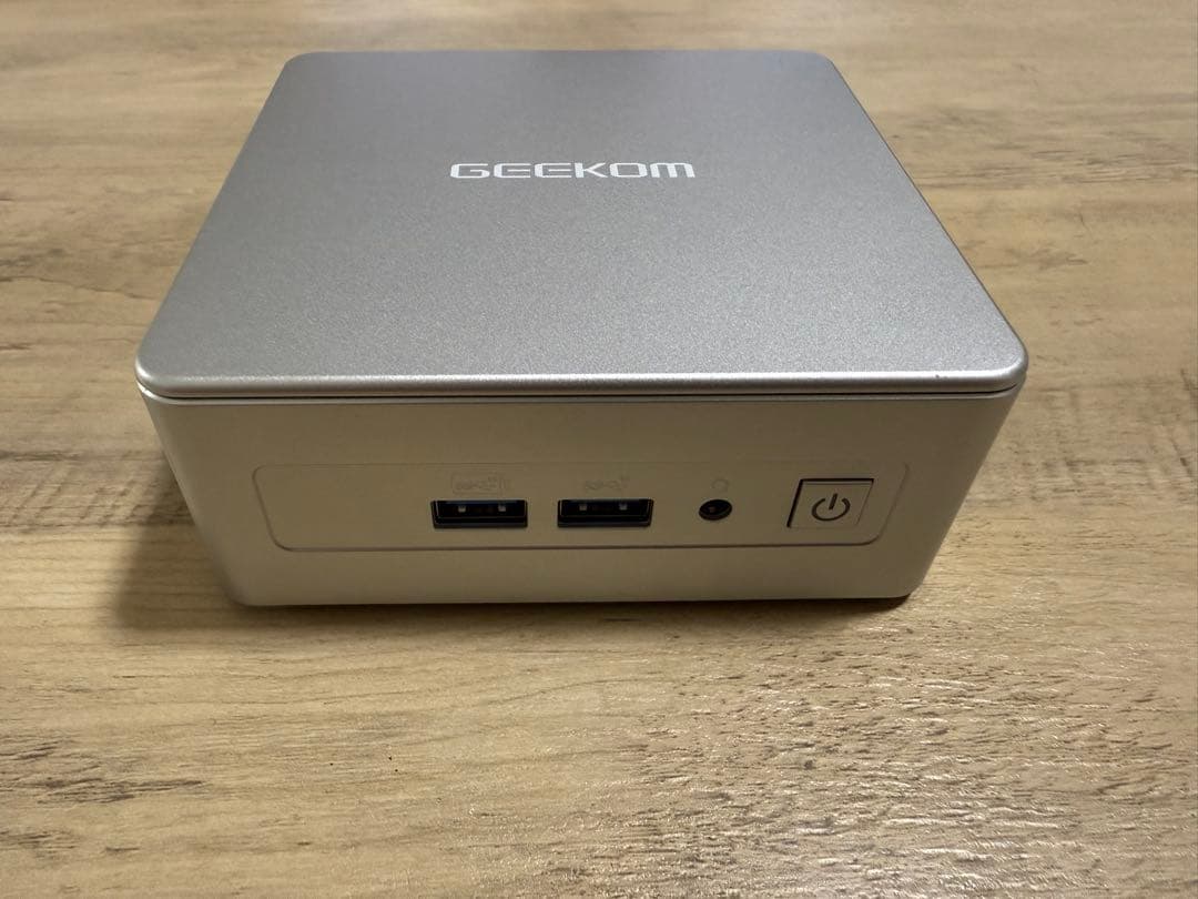 ミニPC GEEKOM AE8 AMDRyzen9 8945HS/Radeon 780M