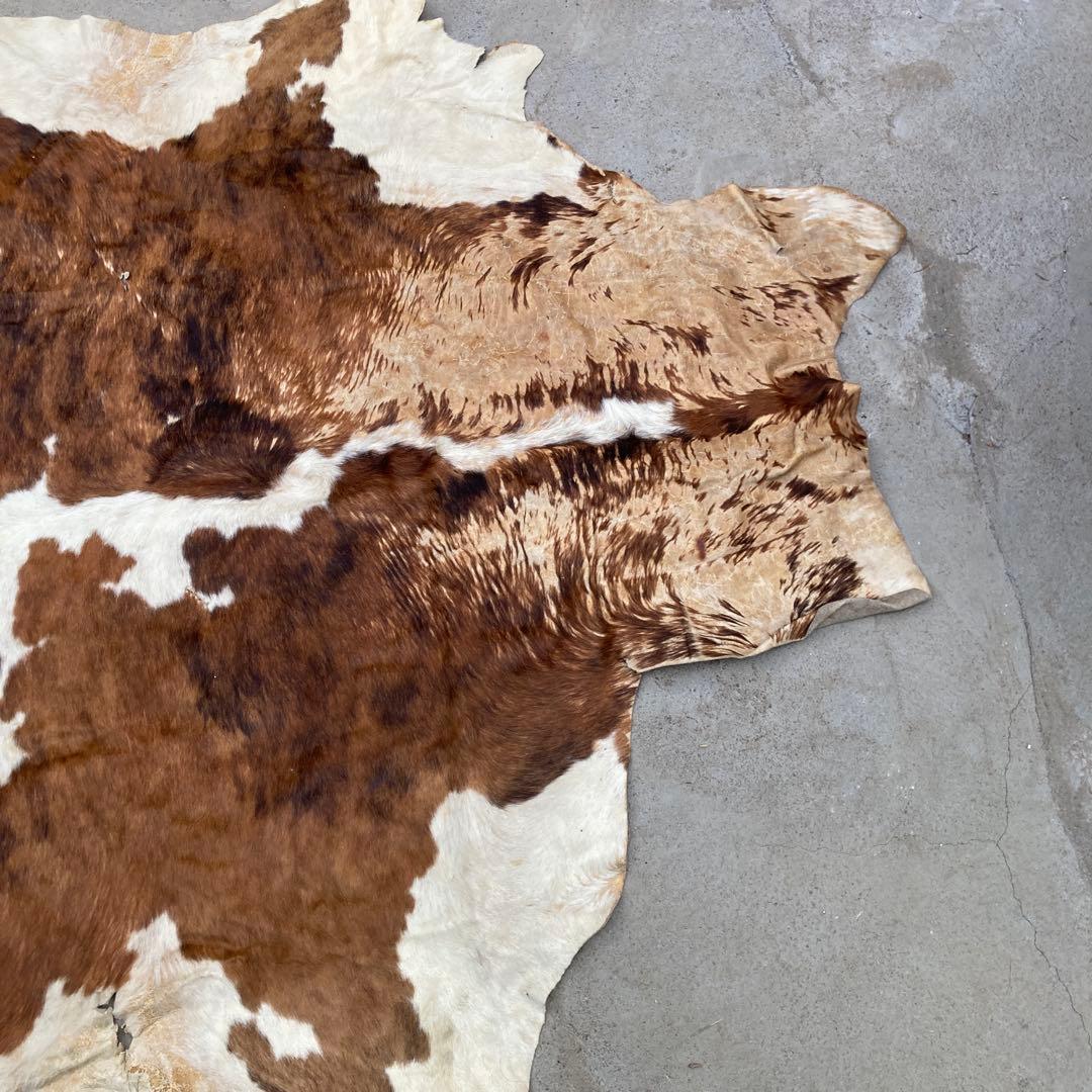コ*中様 一頭分 牛革 本革 毛皮ラグ ハラコ カウラグ 約230×170cm