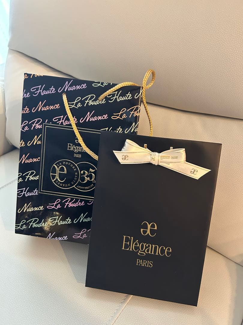 エレガンス ラ プードル オートニュアンス　フェイスパウダー