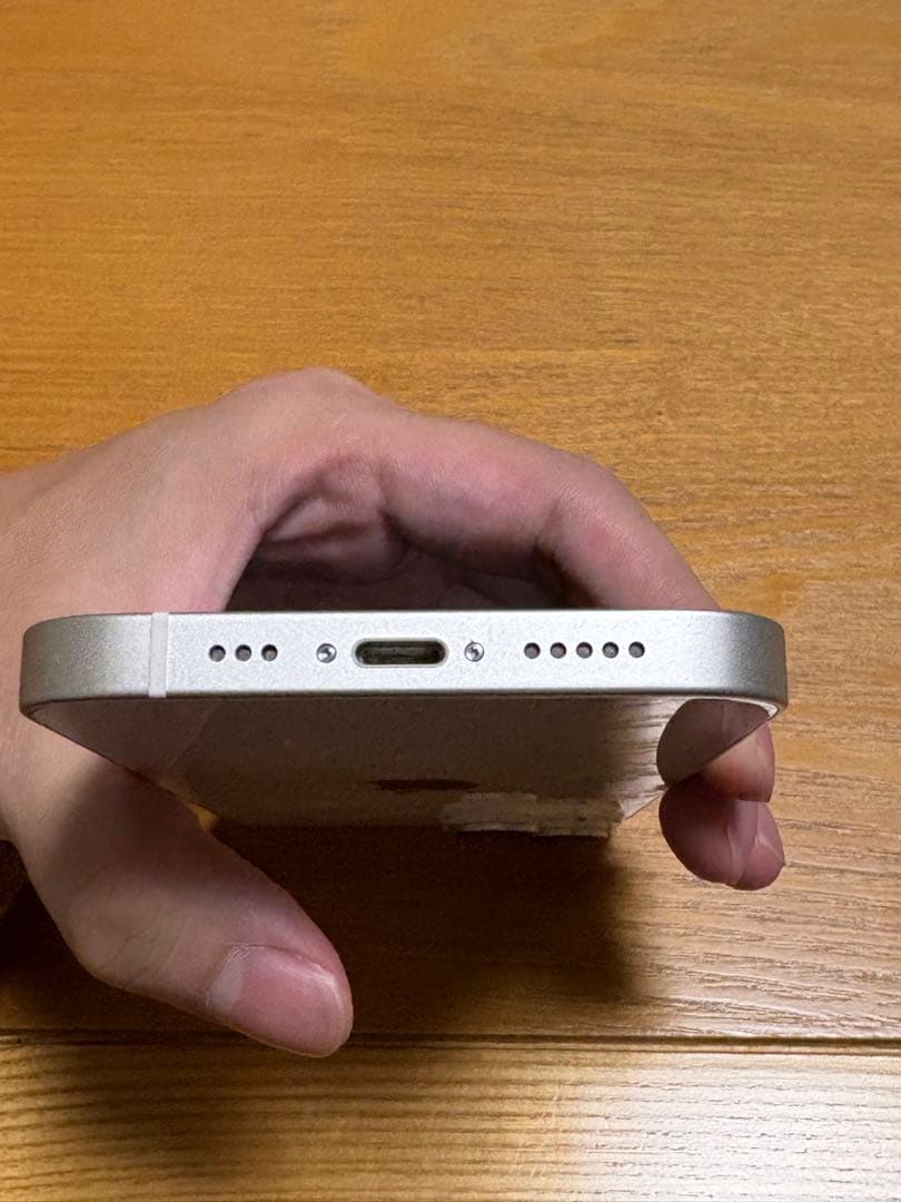 iPhone 14 128GB スターライト