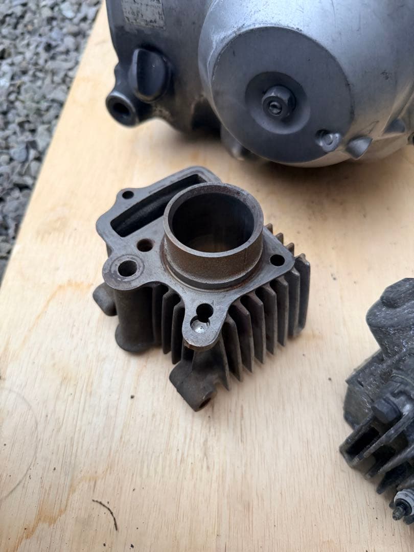 リトルカブ エンジン 分解 クランクケース ヘッド ジャンク