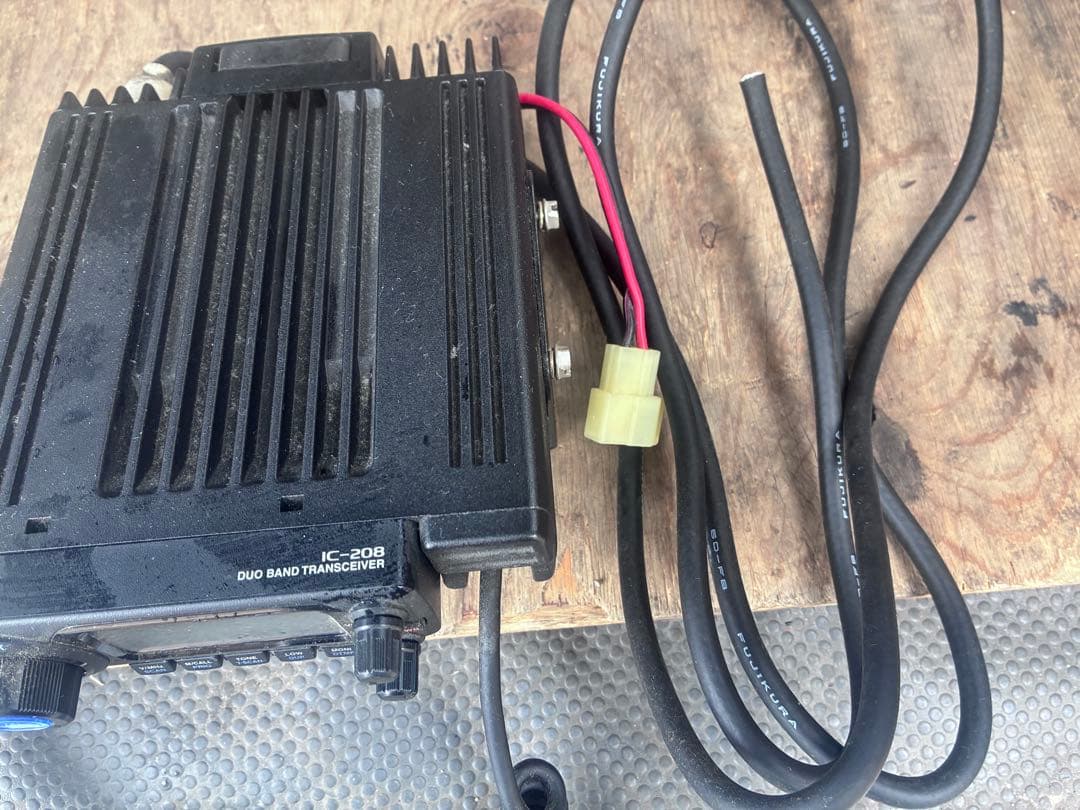 ICOM IC-208　デュアルバンドトランシーバー