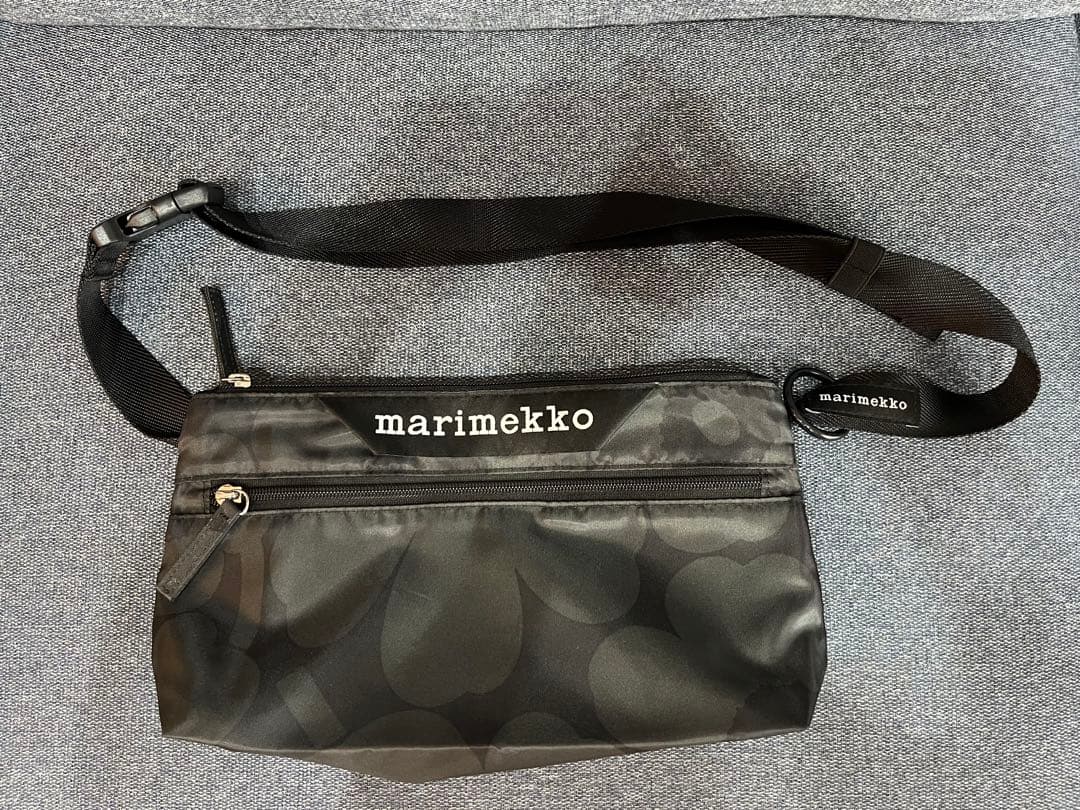 マリメッコ　Neat Crossbody Unikko S ショルダーバッグ