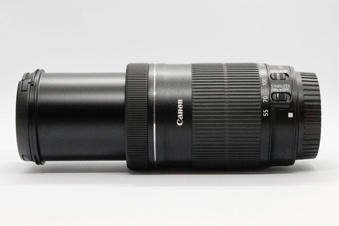 Canon kiss X8i ダブルズームキット　一眼