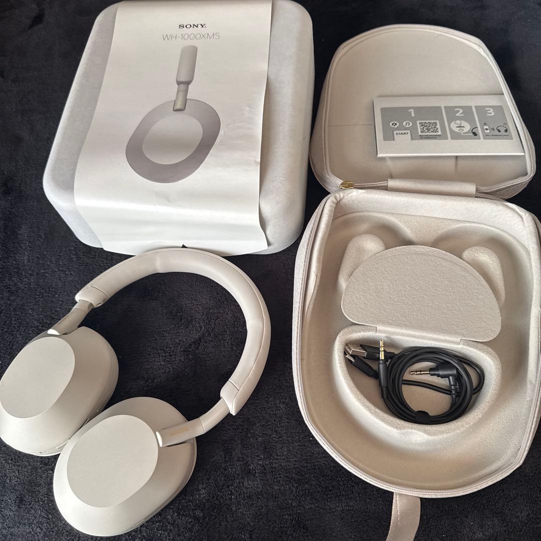 SONY ワイヤレスヘッドホン WH-1000XM5（ホワイト）