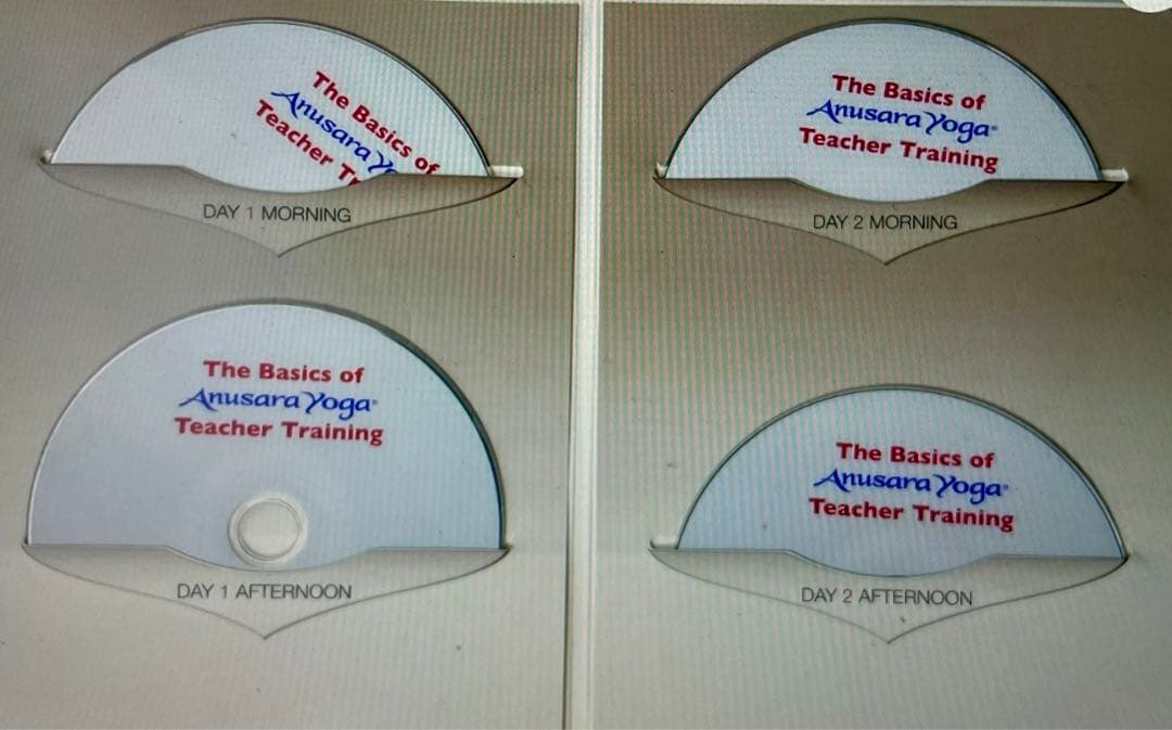 アヌサラヨガDVDセット。自宅ヨガに最適