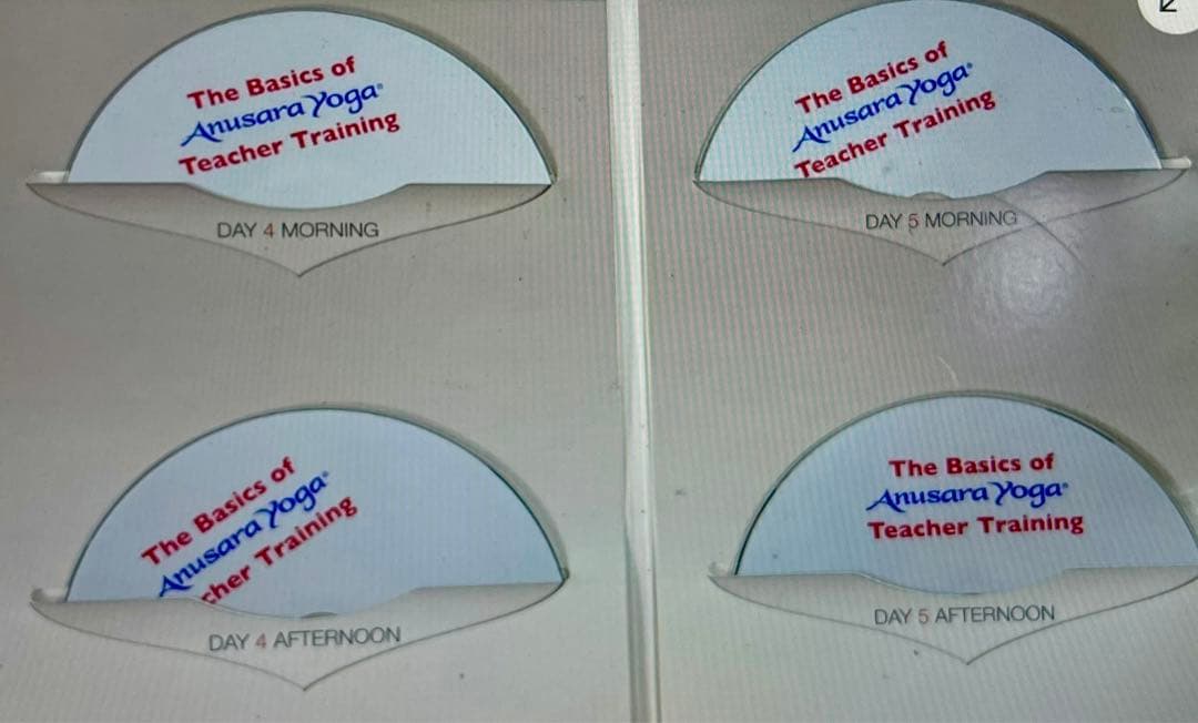 アヌサラヨガDVDセット。自宅ヨガに最適