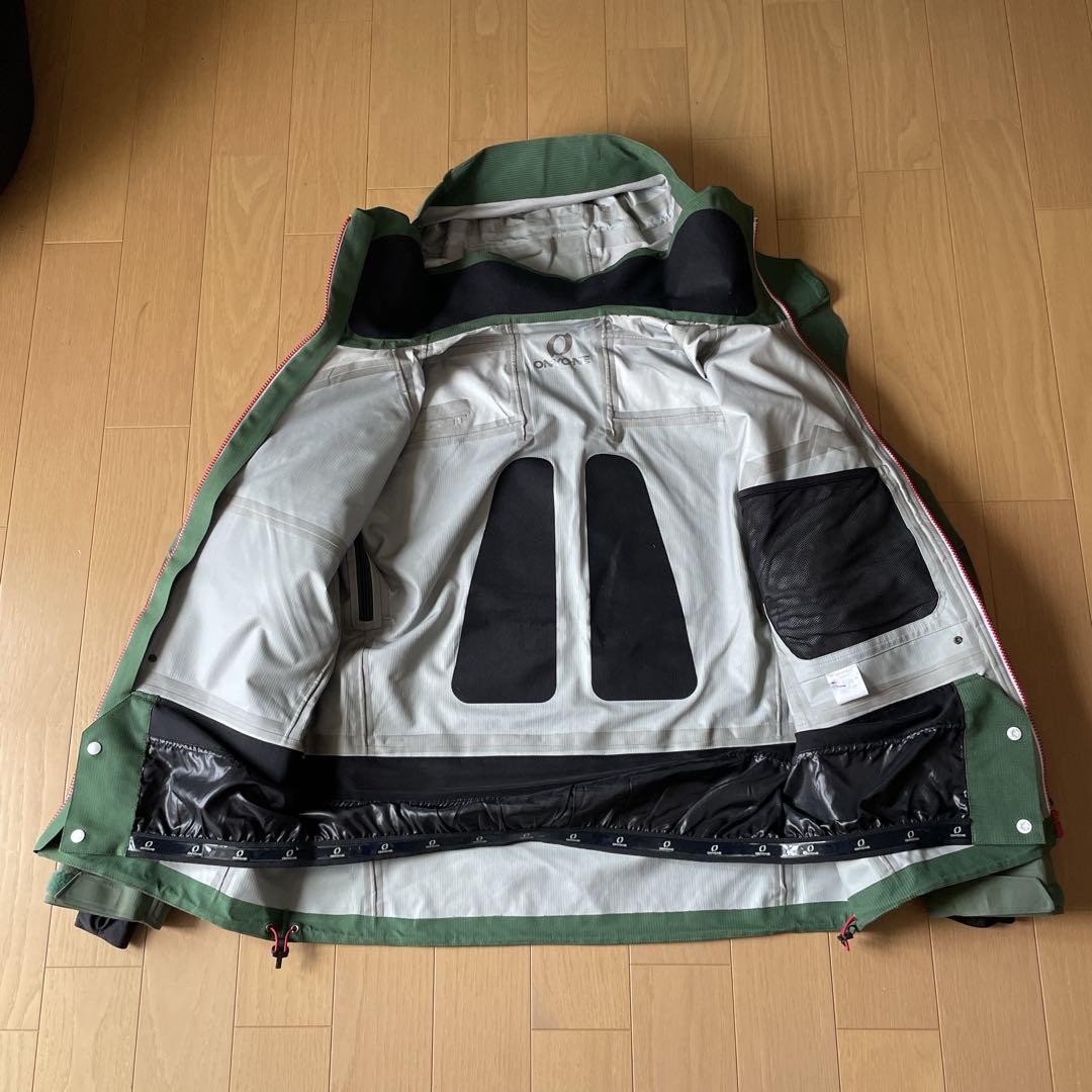 オンヨネ　ONYONE スキーウェア　デモチーム　サイズL 中古