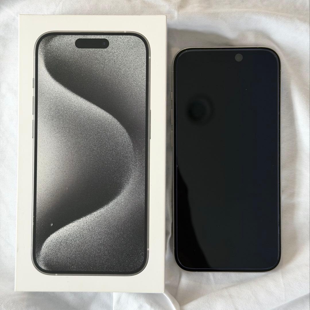 【 美品 】iPhone15pro 256GB ホワイトチタニウム