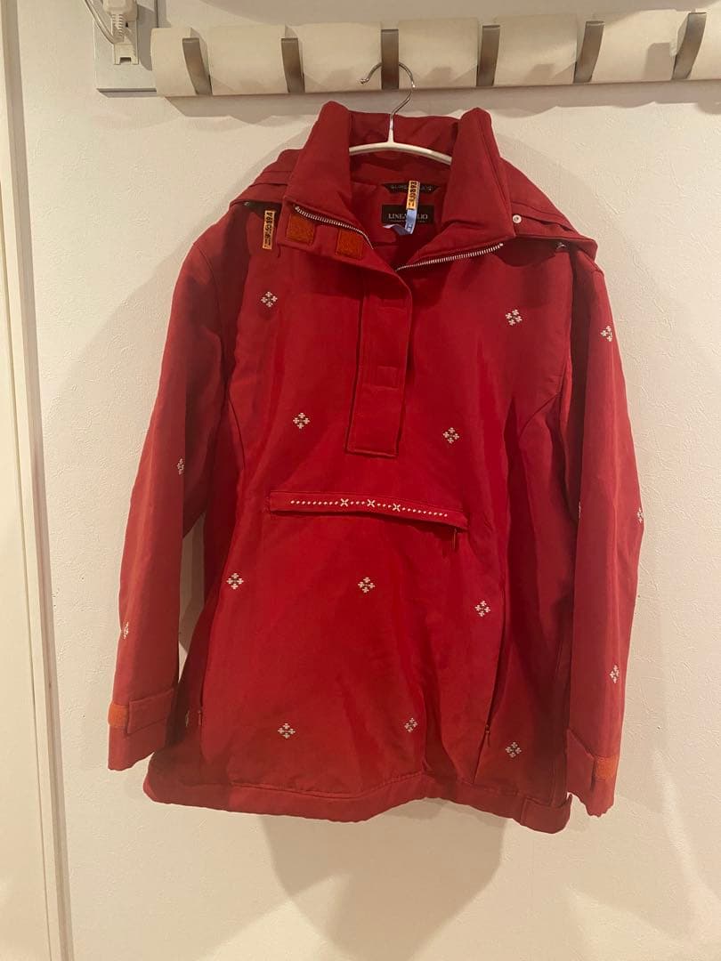 美品！クリーニング済み！スキーウェア赤いファー付きジャケットとパンツセット