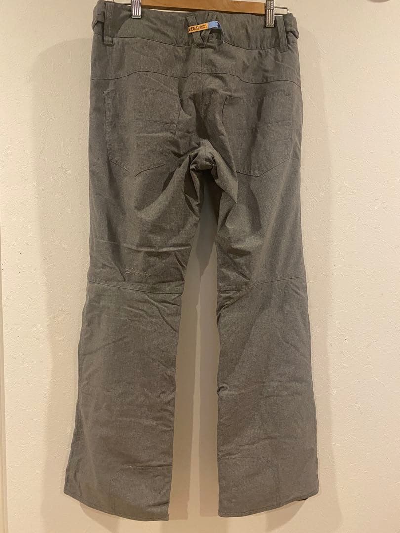 美品！クリーニング済み！スキーウェア赤いファー付きジャケットとパンツセット