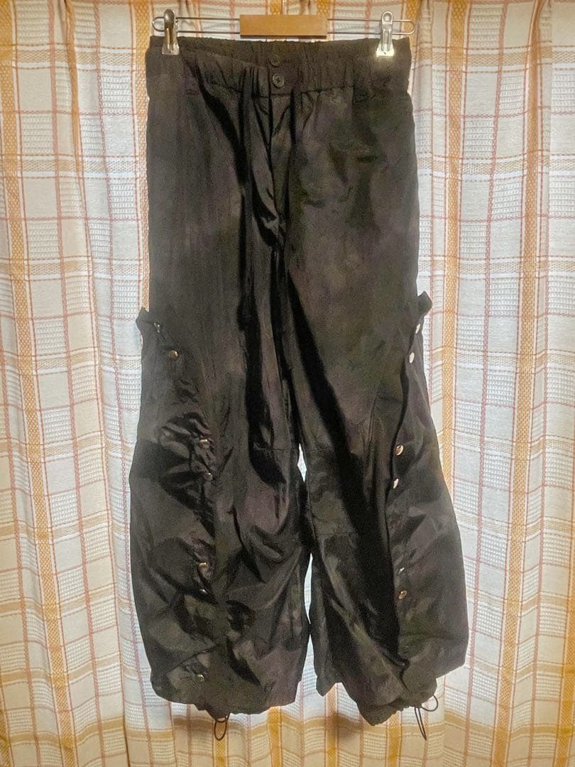 れ*お様 [GRANCY]ボタンレイヤードデザインナイロンパンツ