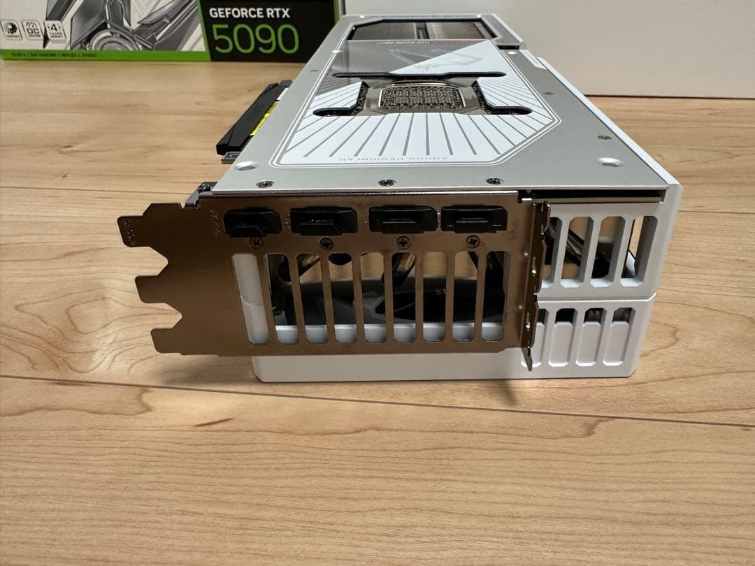 グラフィックボード・グラボ・ビデオカード RTX5090 GIGABYTE AORUS