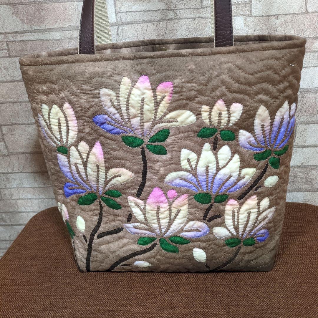 木蓮のハワイアンキルトバッグ　ハンドメイド