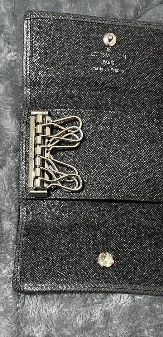 ゴ*い様 ルイヴィトン LOUIS VUITTON キーケース ブラック 6連キ