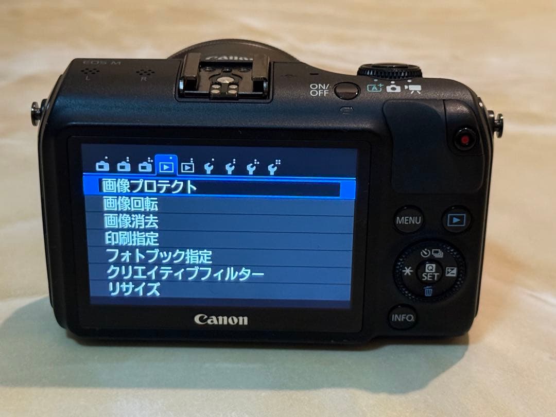【Canon】キャノン EOS M デジタル一眼レフ