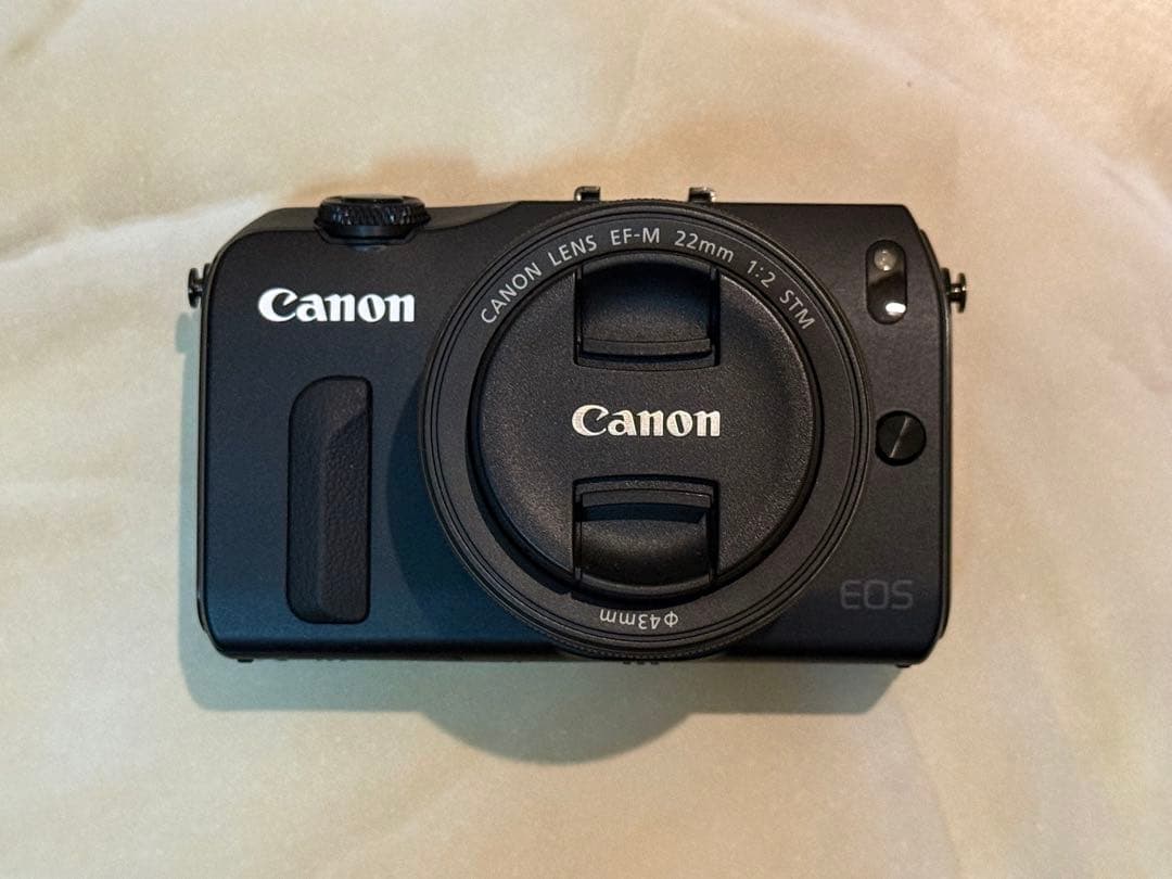 【Canon】キャノン EOS M デジタル一眼レフ