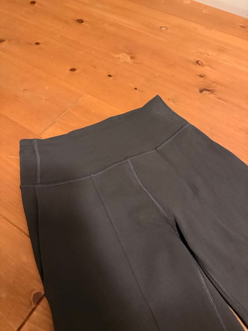 ルルレモンGroove ハイライズフレアパンツ ポケット付き アジアフィット