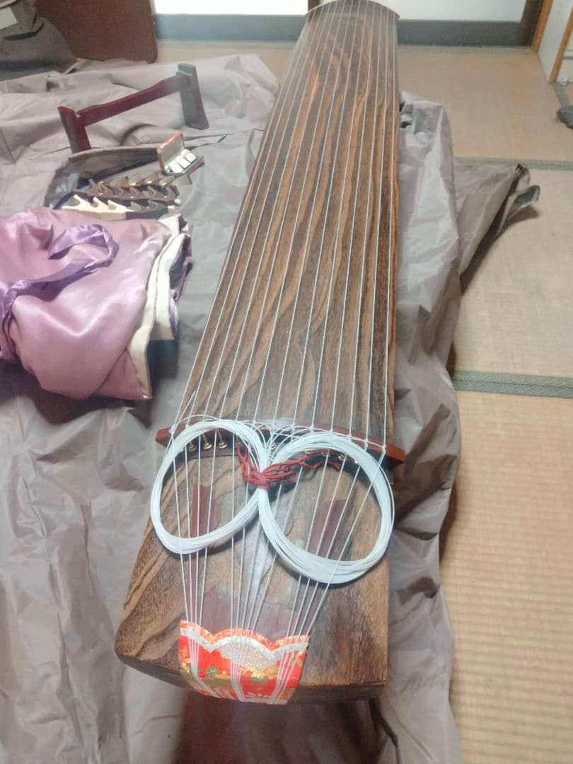 箏 琴 13弦 弦楽器 伝統楽器 お琴 レトロ 詳細不明 琴台 琴枕 琴爪