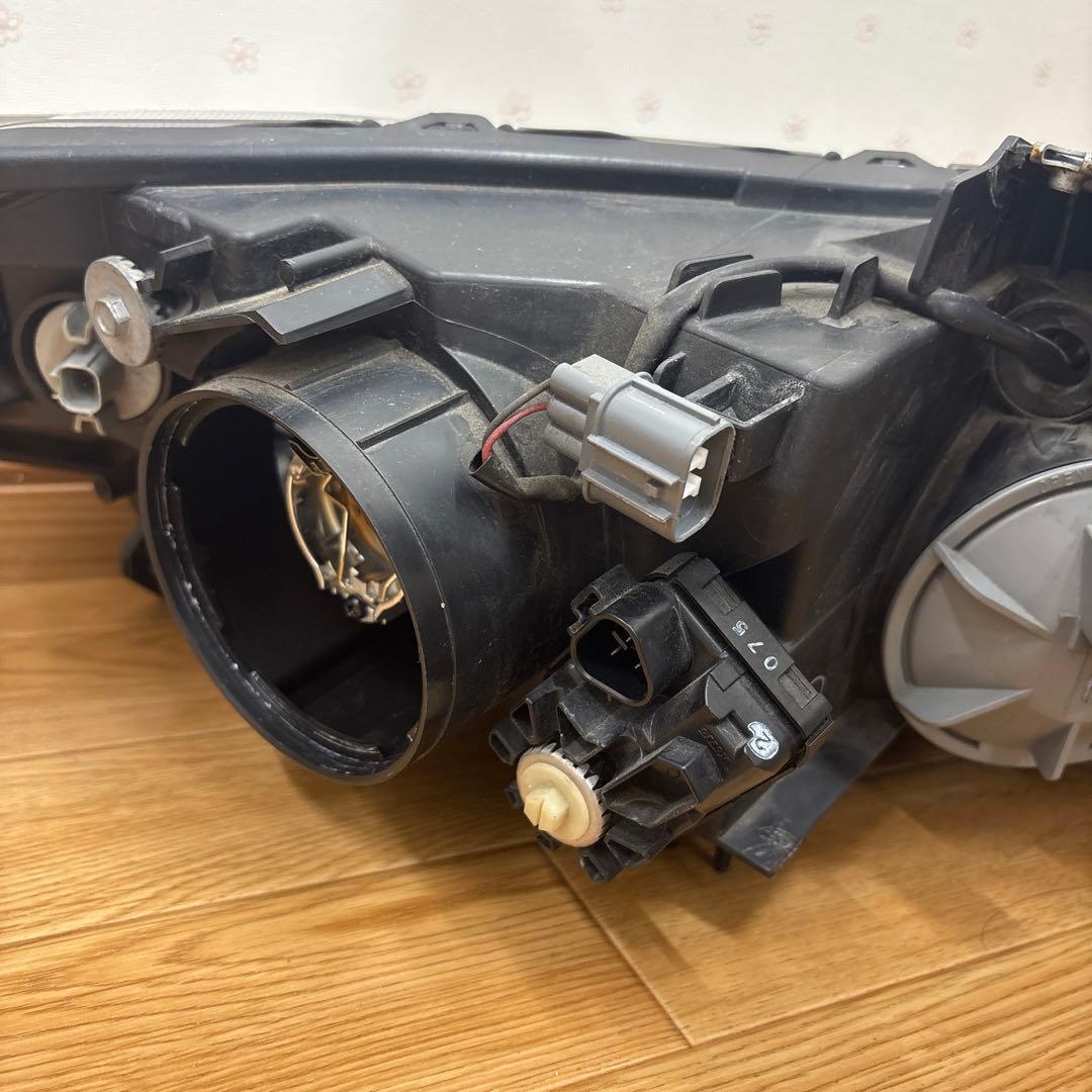 CR-Z 平成22年　左ヘッドライド