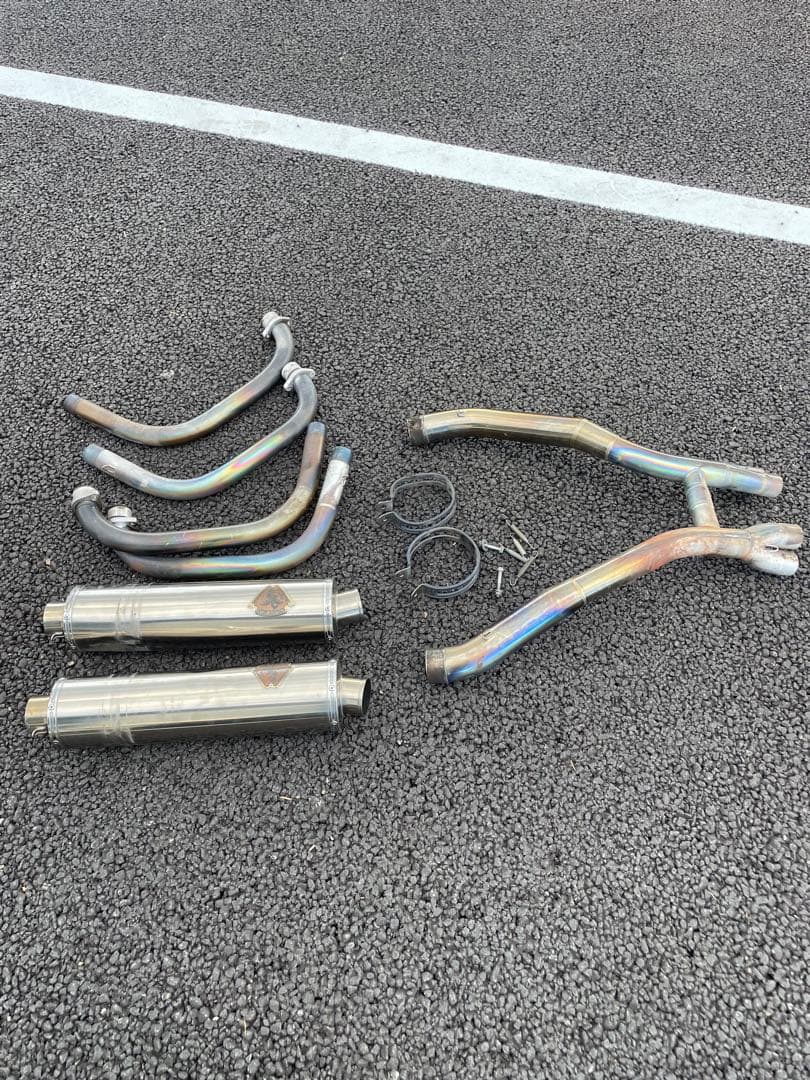 t*様 CB1300SF アールズギア ワイバン チタン2本出しマフラー フルエ