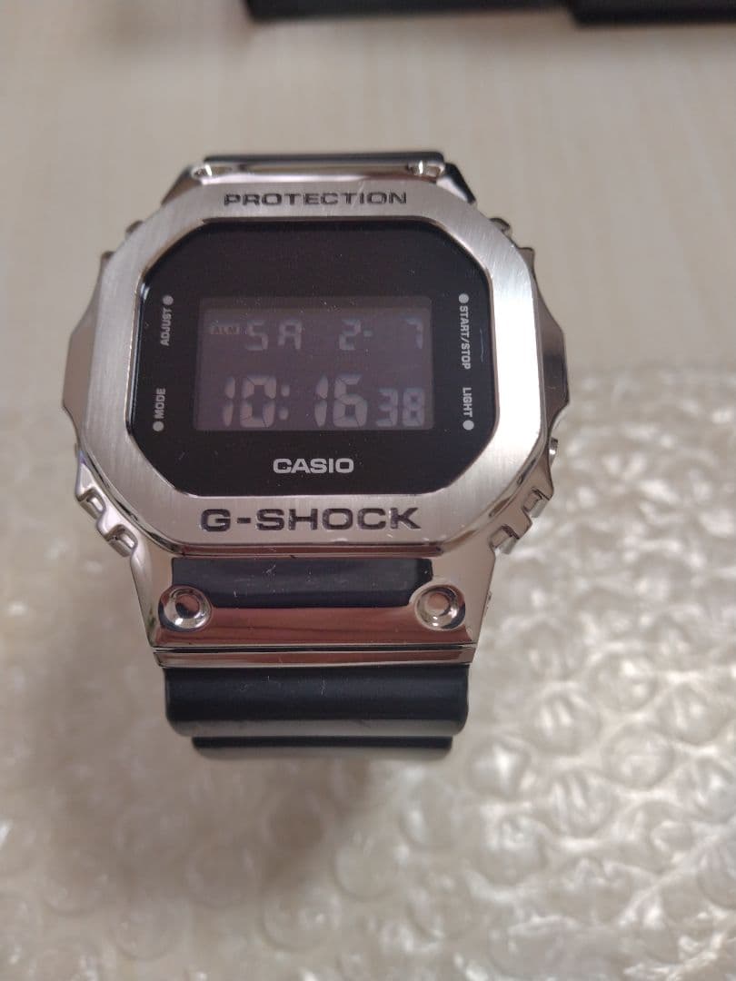 （77）G-SHOCK ジーショック GM-5600　デジタルシルバー