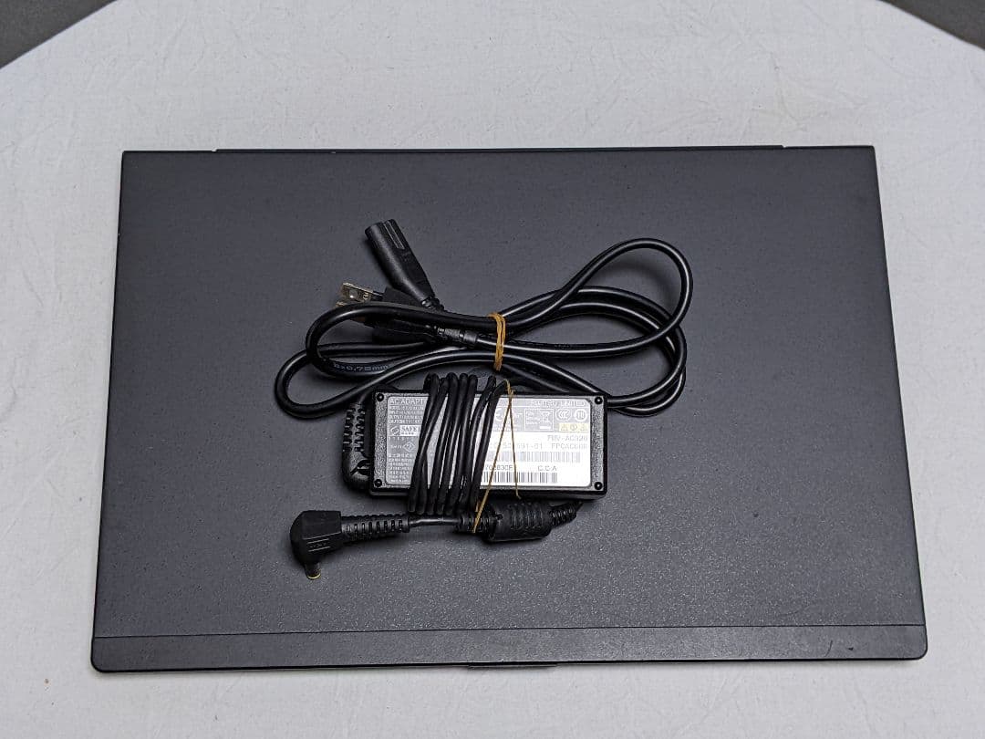 [FMV]LIFEBOOK U938 (七世 i5/8G/SSD128G) b