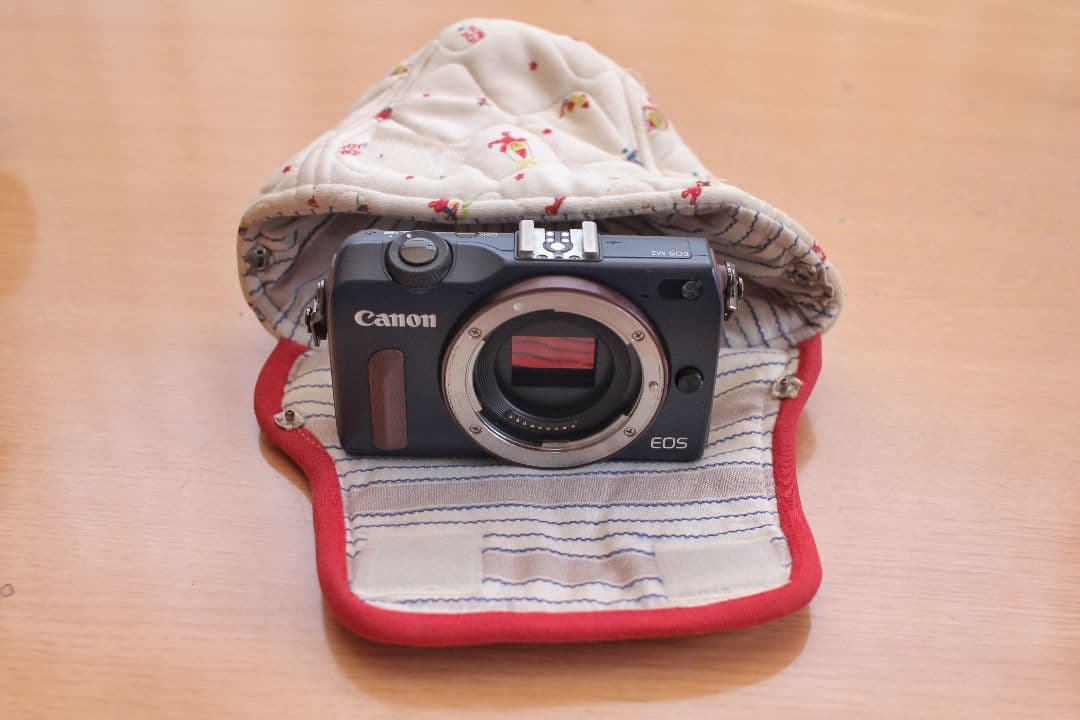 Canon EOS M2 レンズ3本 マウントアダプター2種 オマケレンズ付き