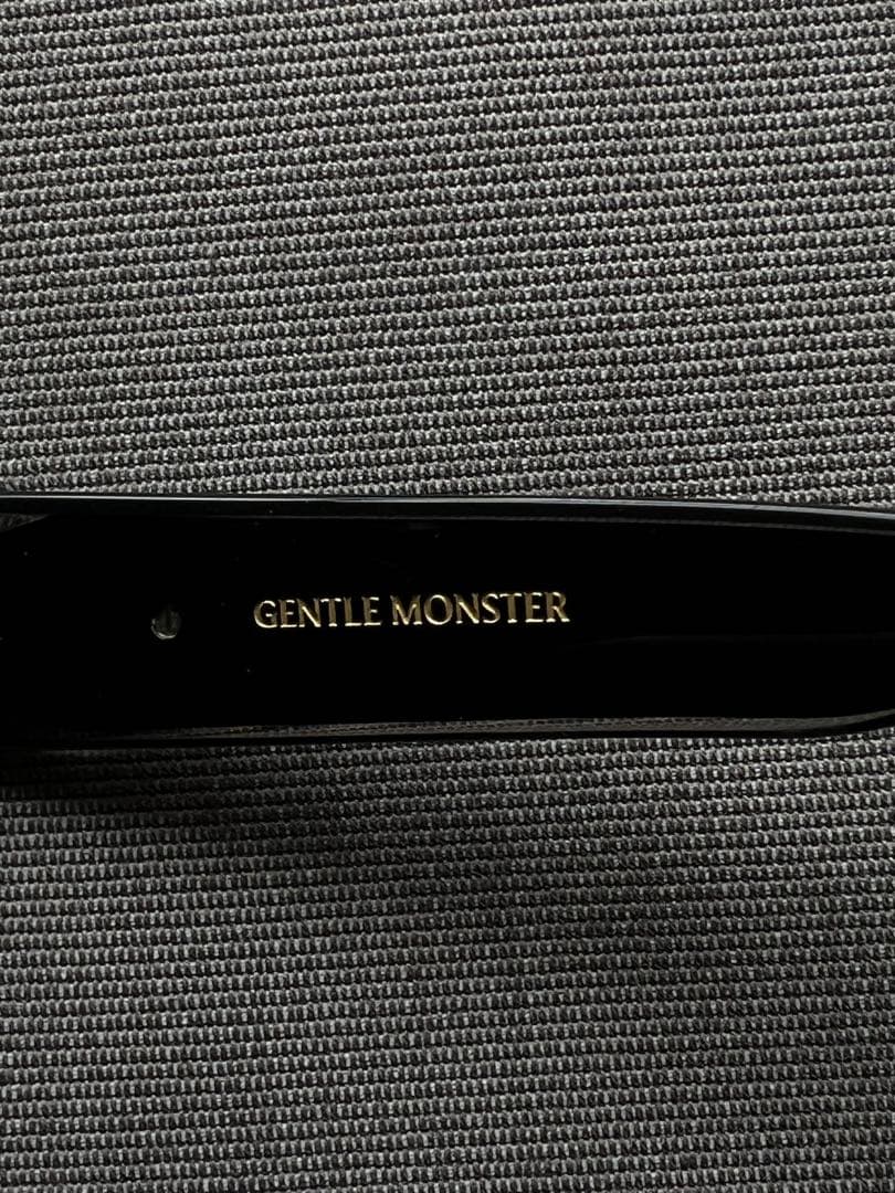 小物 GENTLE MONSTER Void 01