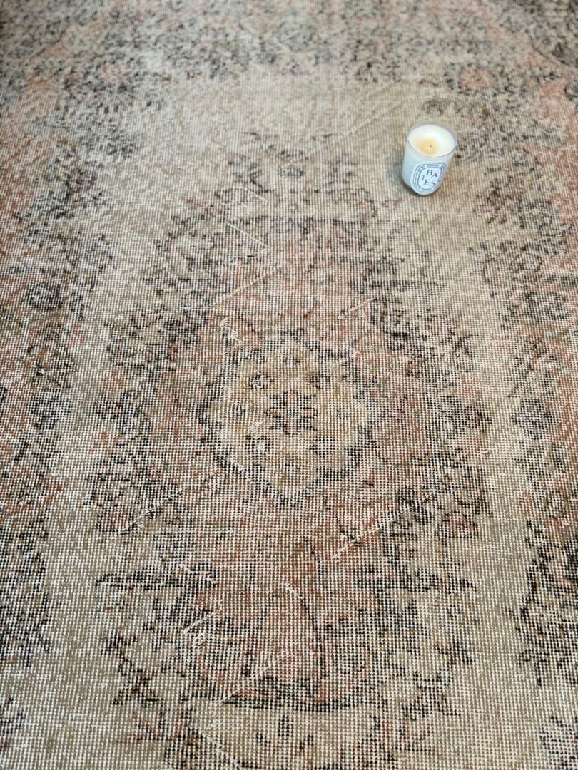 ヴィンテージラグ　ベージュオーバーダイ　ボタニカルメダリオン　トルコ　アナトリア