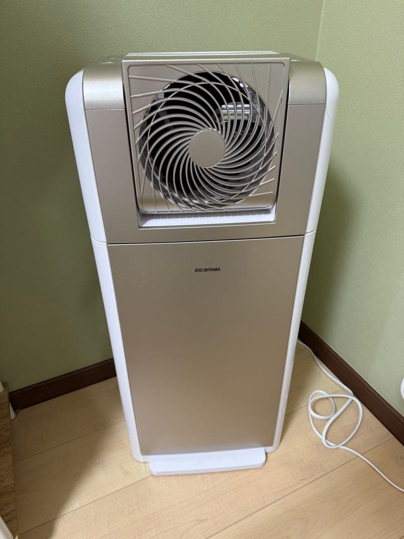 アイリスオーヤマ　サーキュレーター付　除湿機
