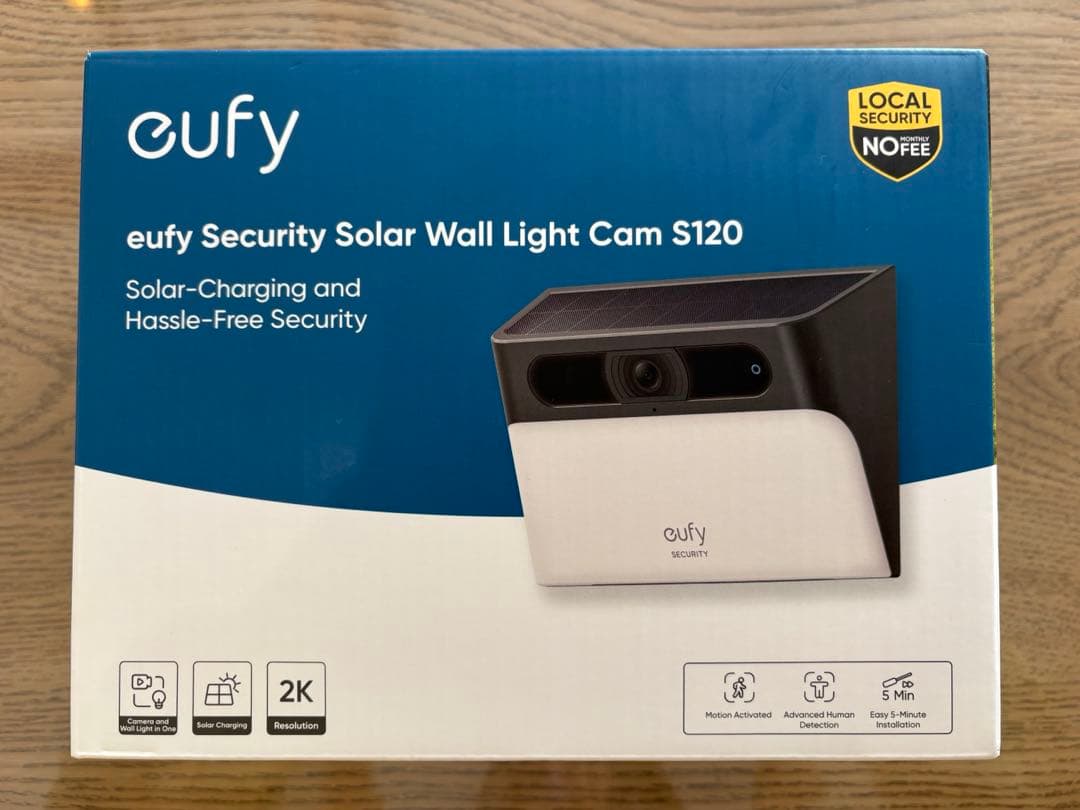 防犯カメラ eufy Security Solar Wall Light Cam S120