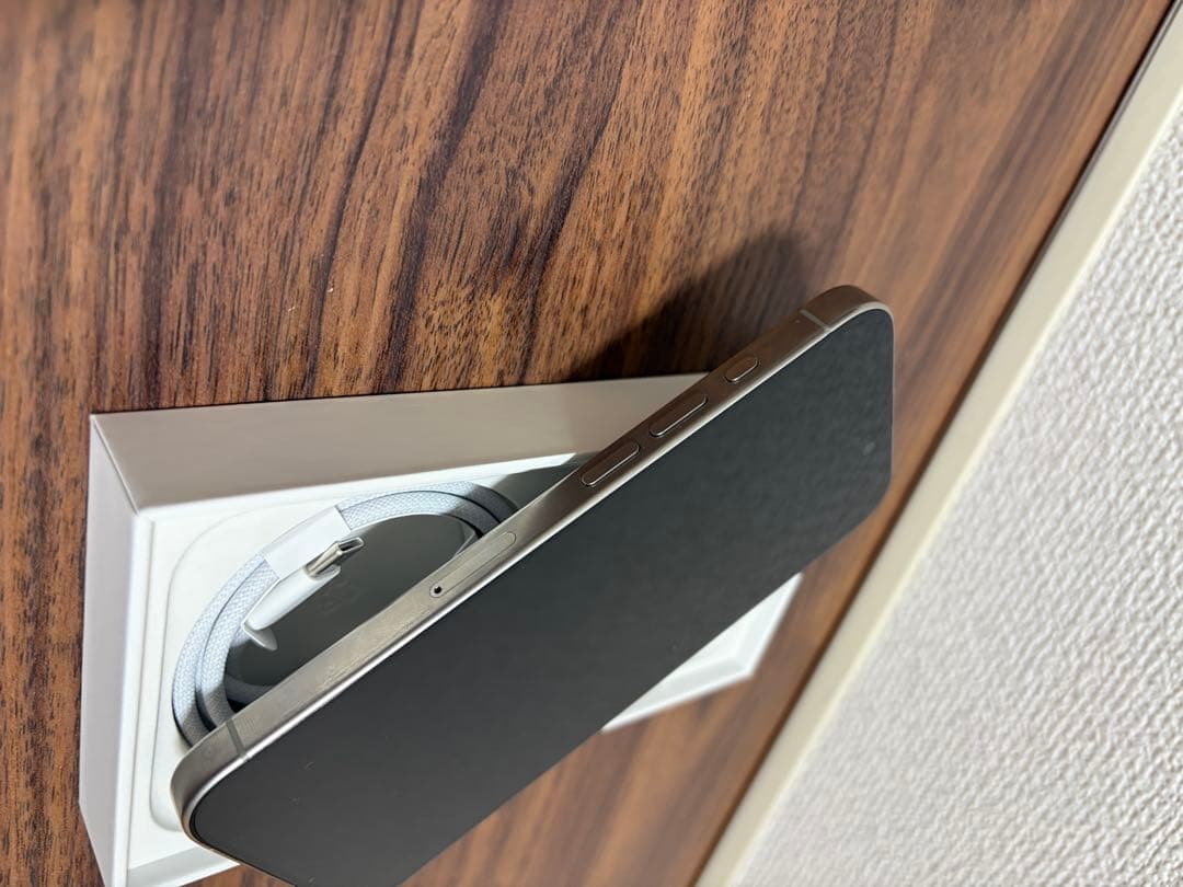 【中古美品】 iPhone 15Pro 128GB ナチュラルチタニウム