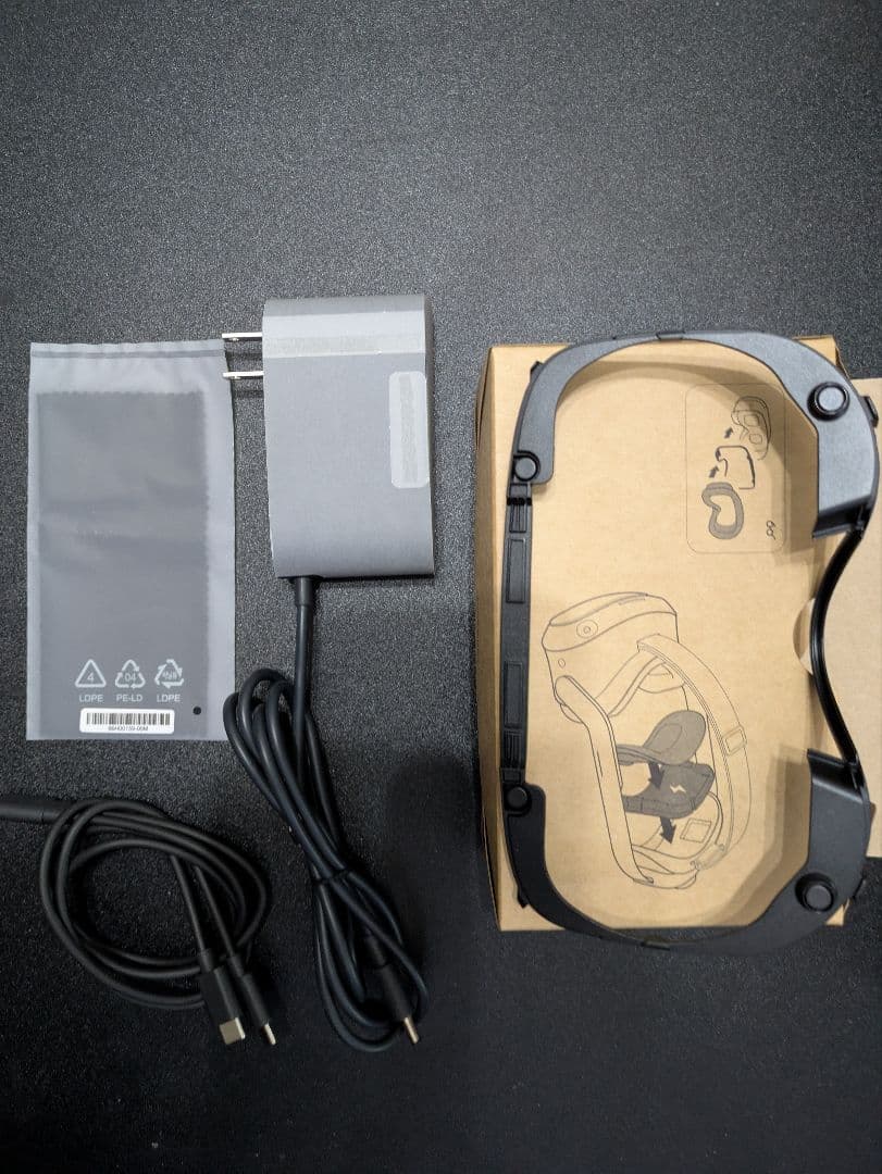 HTC VIVE Focus Vision +有線ストリーミングキット